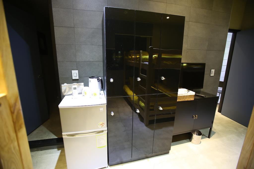24 Guesthouse Garosugil - Gangnam Seoul Room photo