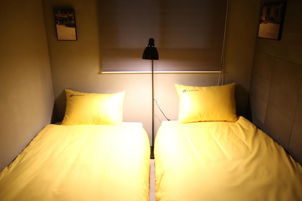 24 Guesthouse Garosugil - Gangnam Seoul Room photo